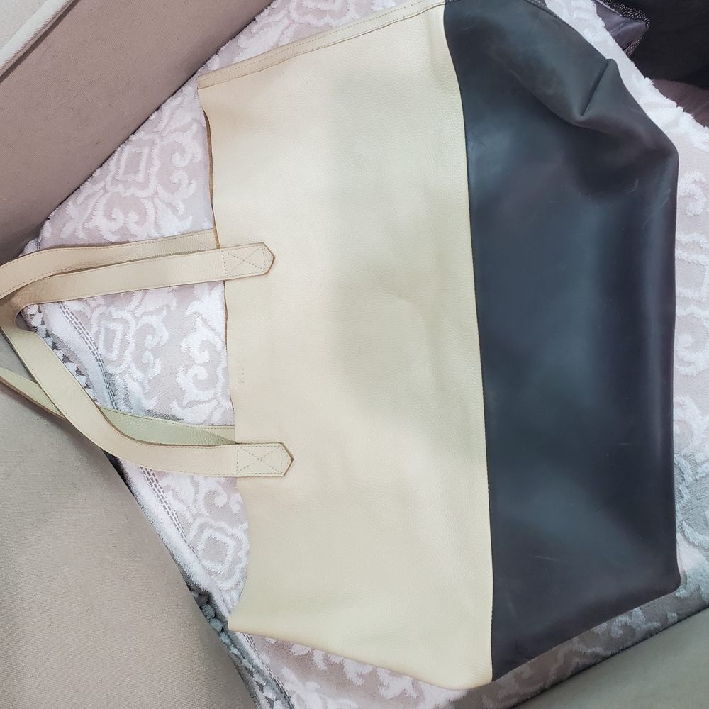 IUC NisoloTwo-Tone Black and Cream Tote Bag